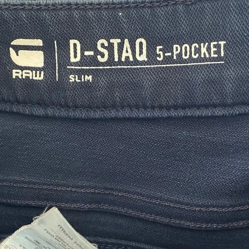 G-STAR RAW Men's D-Staq 5-Pocket Slim Button Fly Jeans Dark Blue, Size 31/30